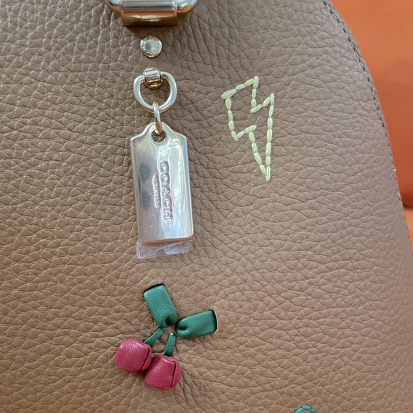 Coach Purse 👜 - Picture 5 of 6